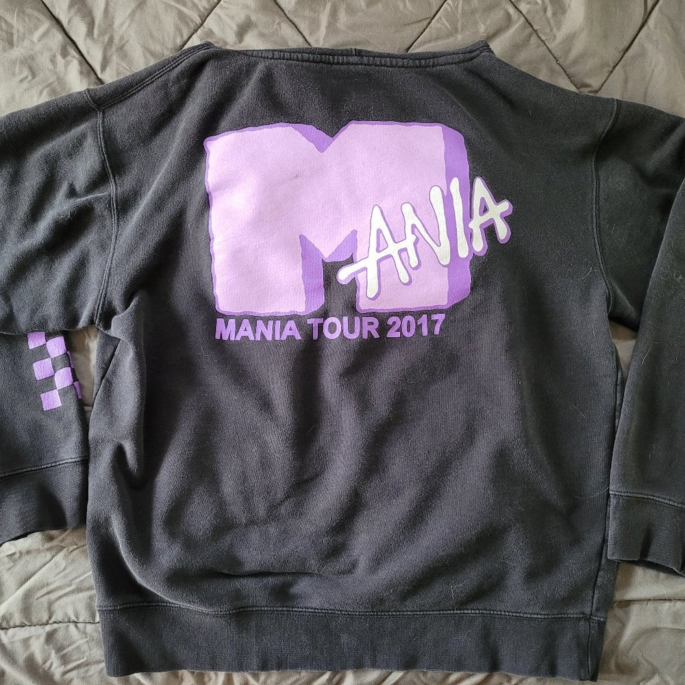 Fall Out Boy | 2017 M A  N   I    A Tour Hoodie | Size M